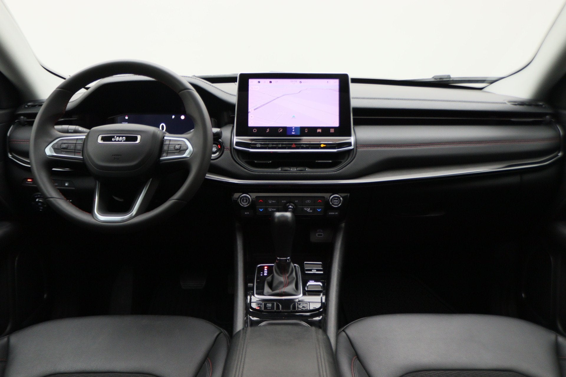 Jeep Compass 4xe 240 Plug-in Hybrid Electric Trailhawk Panor, Automaat, Zwart, 4 cilinders, Leder en Stof