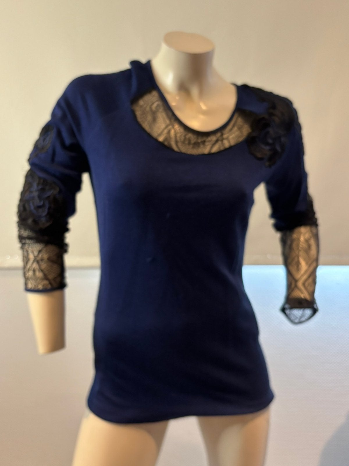 Byblos trui met kant maat m, Ophalen of Verzenden, Zo goed als nieuw, Maat 38/40 (M), Blauw