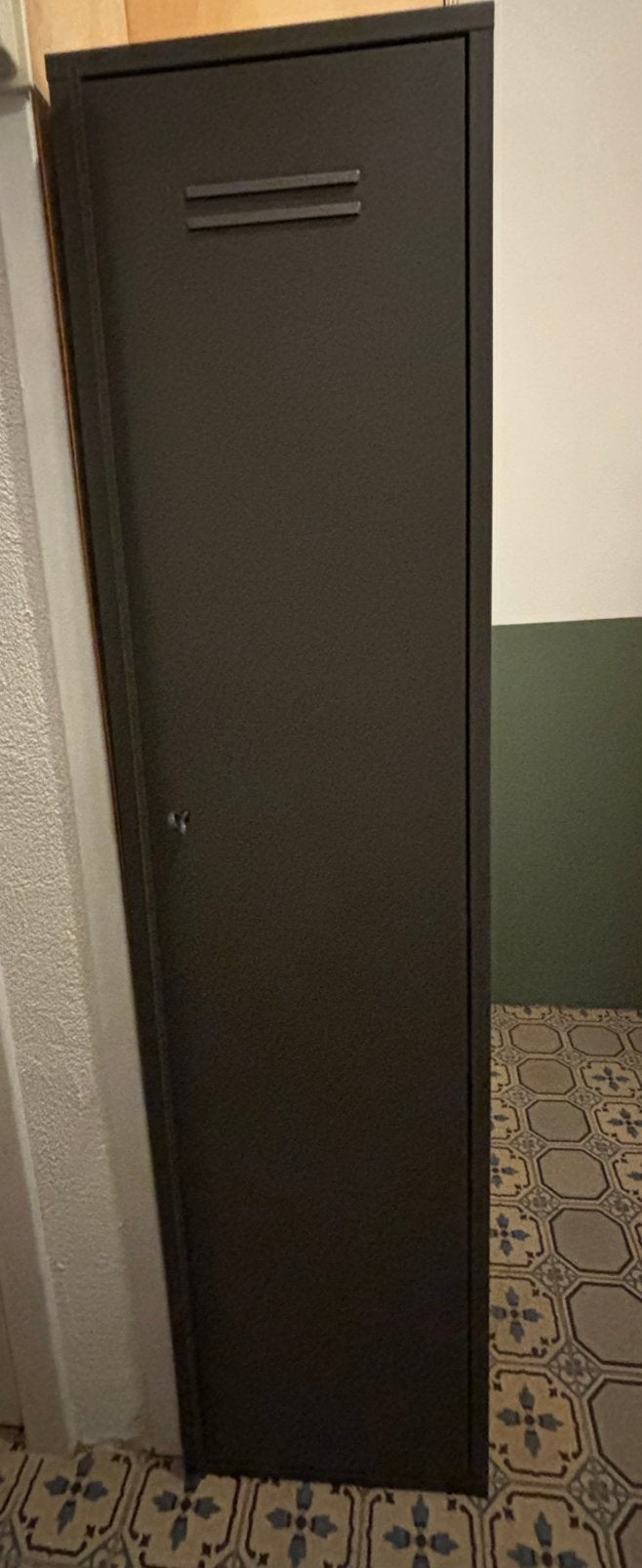 IVAR grijze stalen locker, Ophalen, Zo goed als nieuw