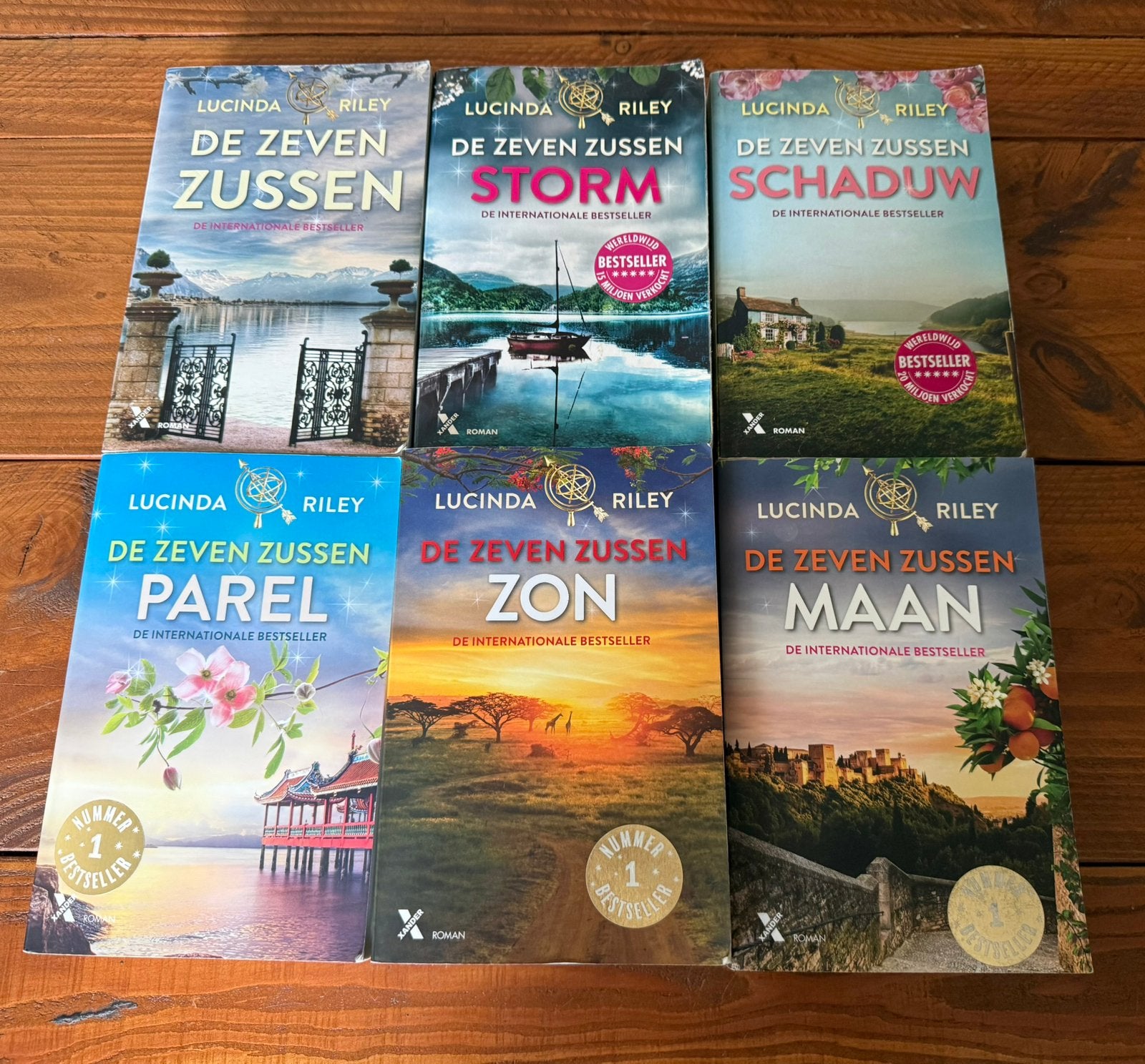 De eerste 6 delen van de zeven zussen, Boeken, Ophalen of Verzenden, Zo goed als nieuw, Nederland