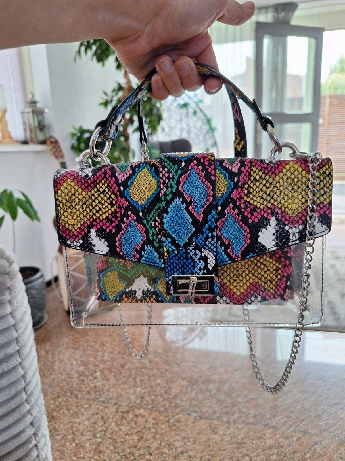 Kleurrijke Slangenprint Handtas met Transparante Body, Sieraden, Tassen en Uiterlijk, Ophalen of Verzenden, Zo goed als nieuw