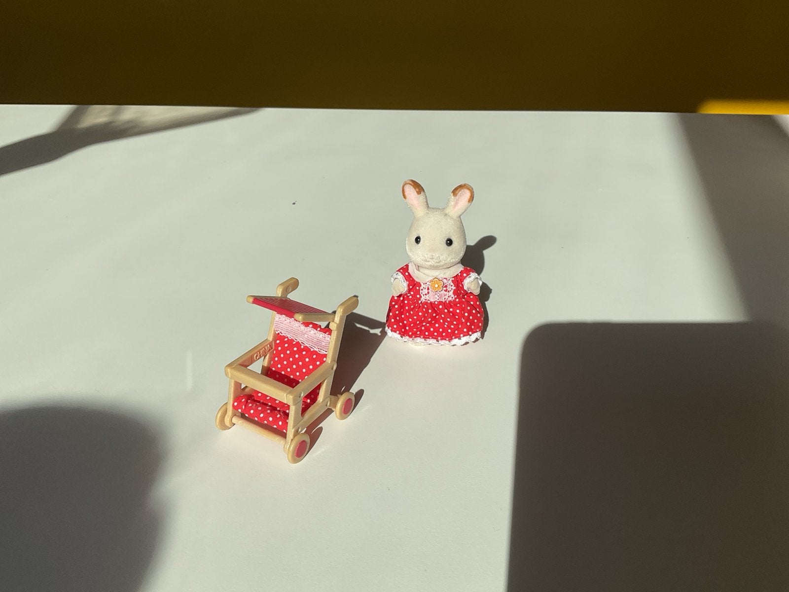 Sylvanian Families konijn met buggy, Ophalen of Verzenden, Zo goed als nieuw, Meisje