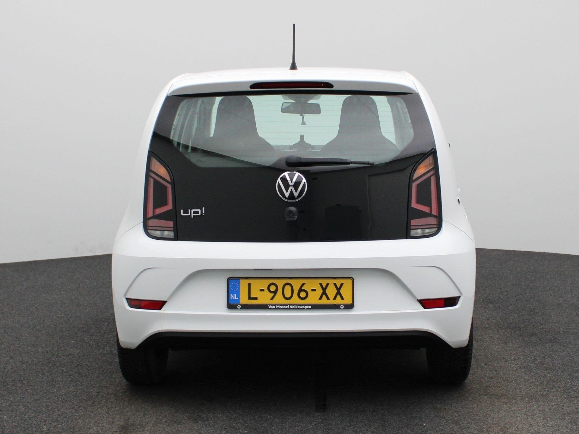 Foto 5 van Volkswagen Up! 1.0 | Airconditioning | Bluetooth | Elektrisc