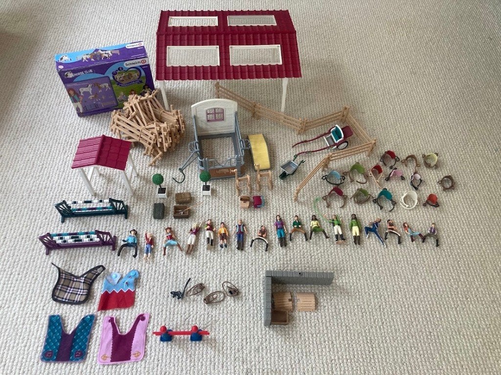 Grote Schleich Horse Club set met stal en accessoires, Ophalen of Verzenden, Gebruikt