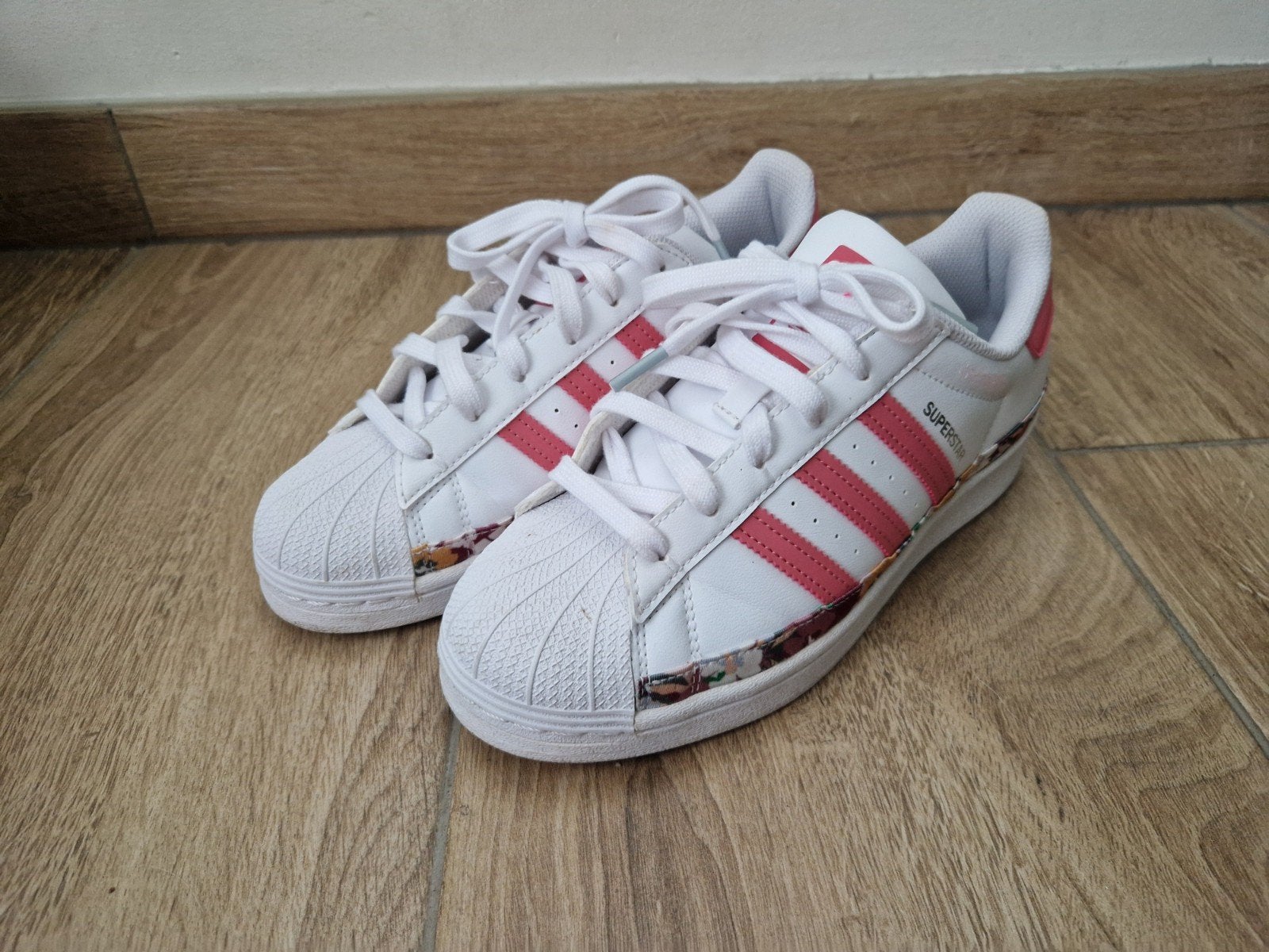 Adidas superstar maat 38, Kleding | Dames, Ophalen of Verzenden, Zo goed als nieuw, Roze, Sneakers of Gympen