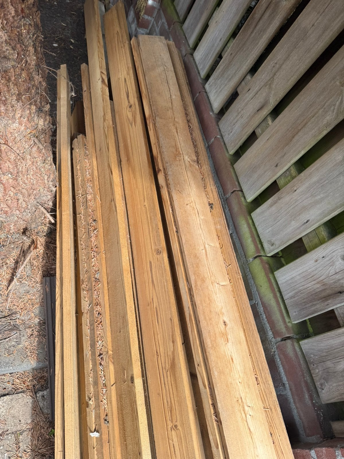 Partij houten planken (tegen elk aannemelijk bod), Doe-het-zelf en Verbouw, Hout en Planken, Ophalen, Minder dan 25 mm, Plank