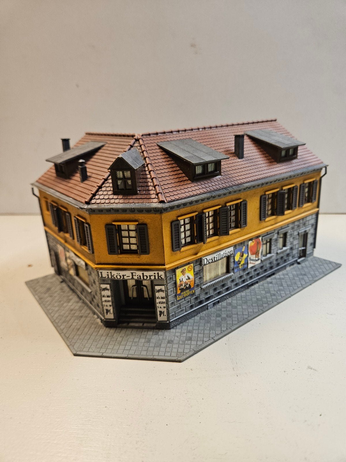 Stadshuis van Pola HO, Hobby en Vrije tijd, Ophalen of Verzenden, Zo goed als nieuw, Overige typen, Overige merken