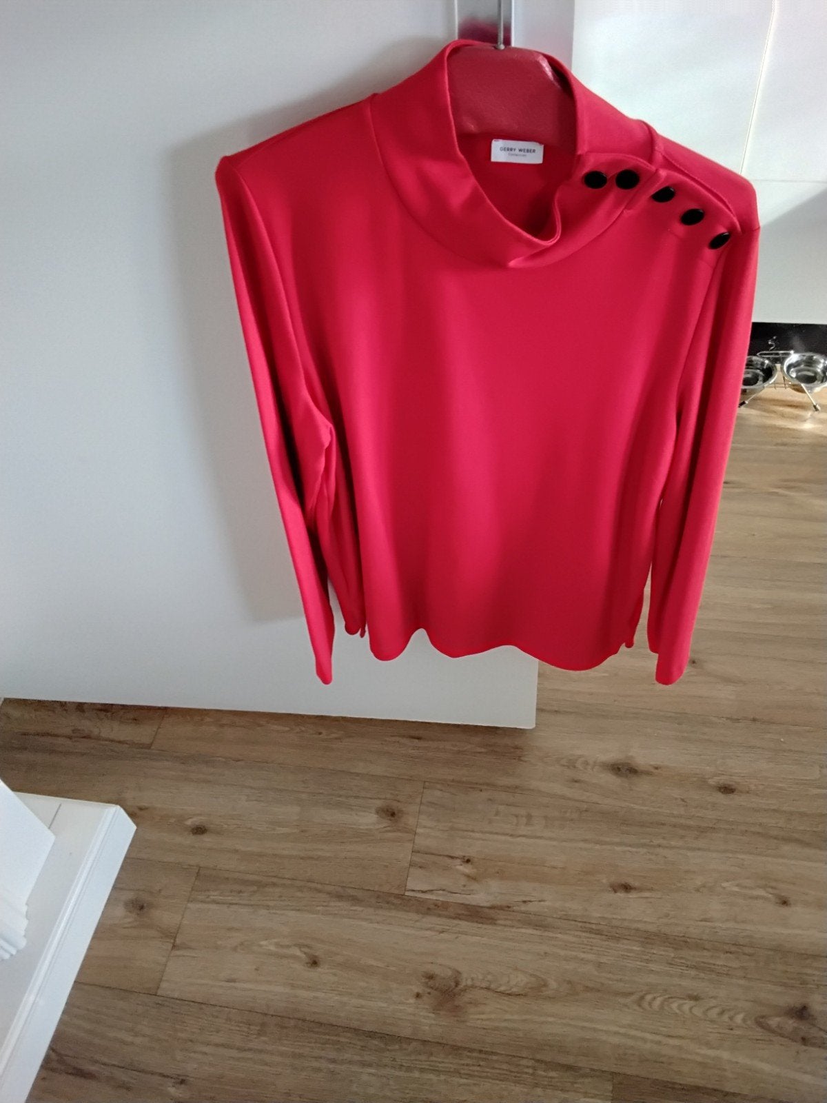 Gerry Weber rode coltrui met knoopdetails, Maat 42/44 (L), Ophalen of Verzenden, Zo goed als nieuw, Lange mouw
