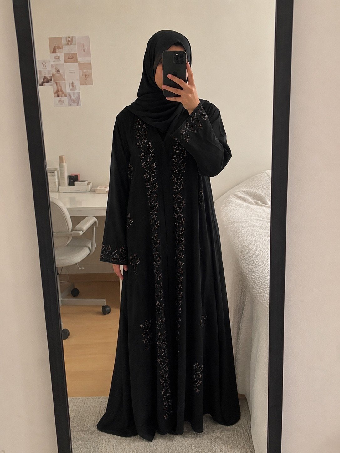 Elegante Zwarte Dubai Abaya Met Hijab En Riem, Kleding | Dames, Jurken, Ophalen of Verzenden, Nieuw, Zwart, Onder de knie
