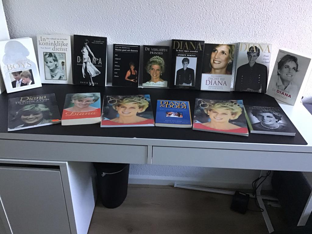 15 Boeken van Prinses Diana, haar zoons en Dodi, Ophalen