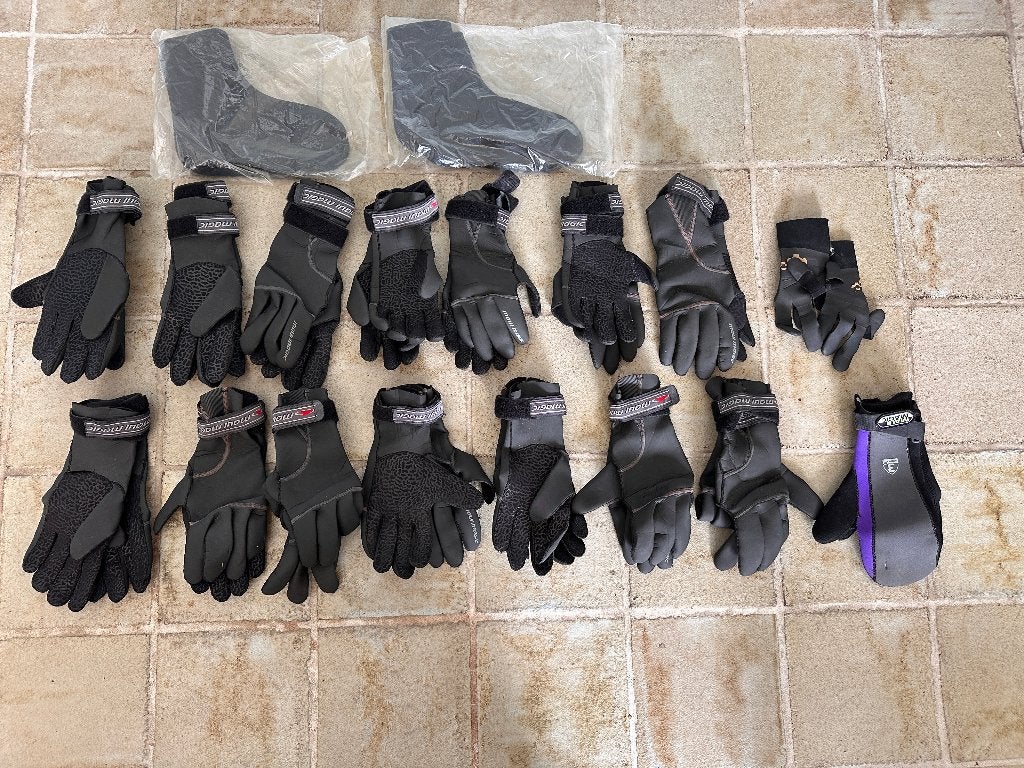 16 paar wetsuit handschoenen Maat M 2 paar wetsuit schoenen, Ophalen of Verzenden, Zo goed als nieuw, Overige typen
