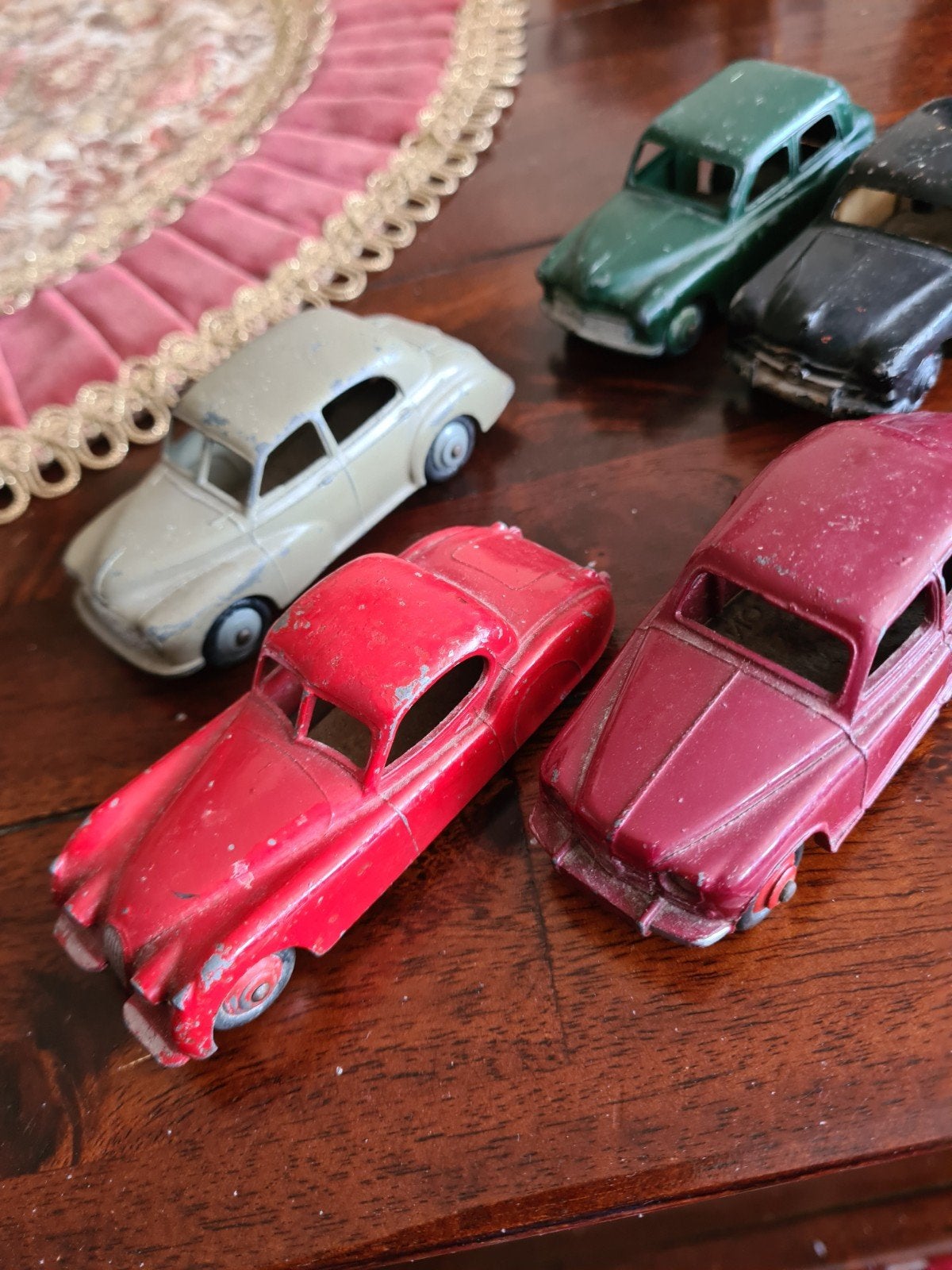 Vijf Dinky Toys uit de jaren '50 - Vintage Speelgoedauto's, Verzamelen, Ophalen of Verzenden