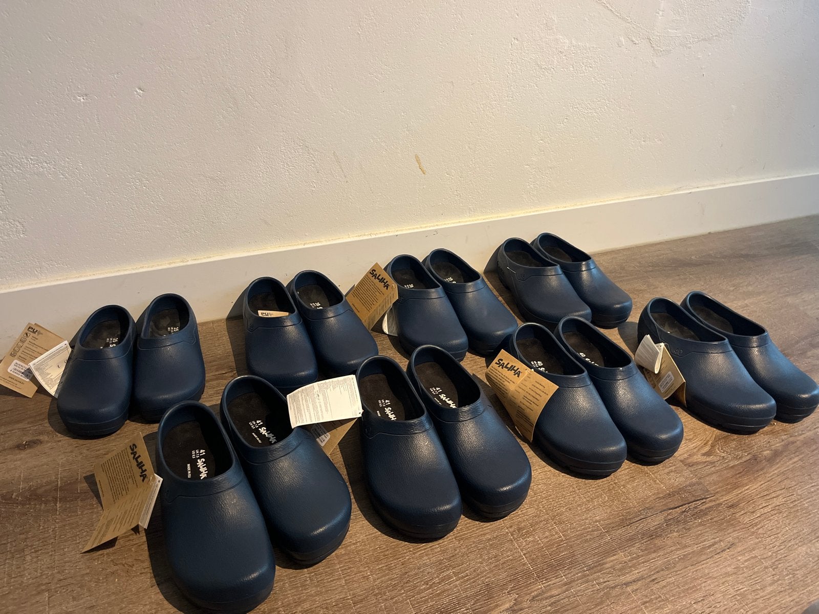 Saliha Klompen-Comfortabele en Duurzame Werkklompen €30,- ps, Ophalen of Verzenden, Nieuw, Blauw, Werkschoenen