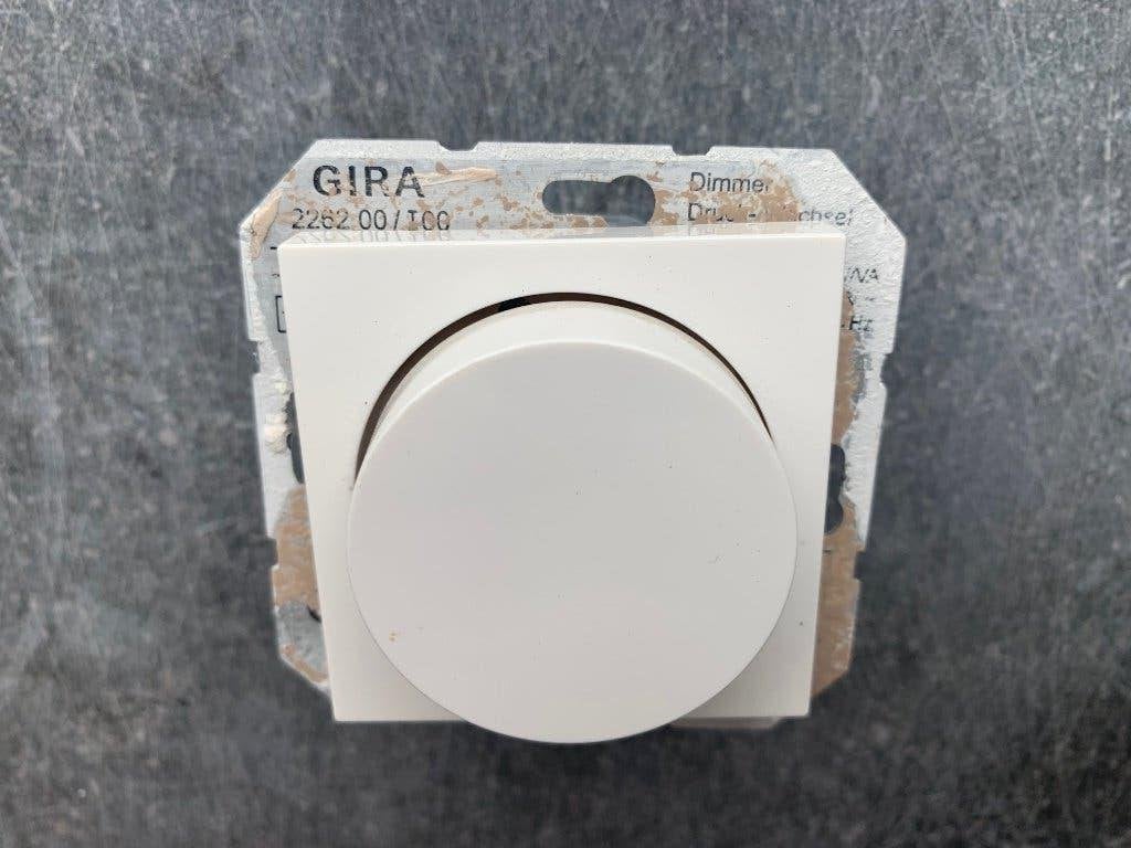 Gebruikte dimmer van Gira 2262 00 met knop, Ophalen of Verzenden, Gebruikt, Gira, Dimmer