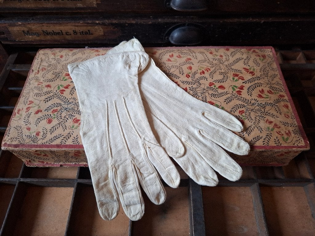 Elegante Vintage Dameshandschoenen  Kwaliteitsleer Jaren 30, Ophalen of Verzenden, Dames