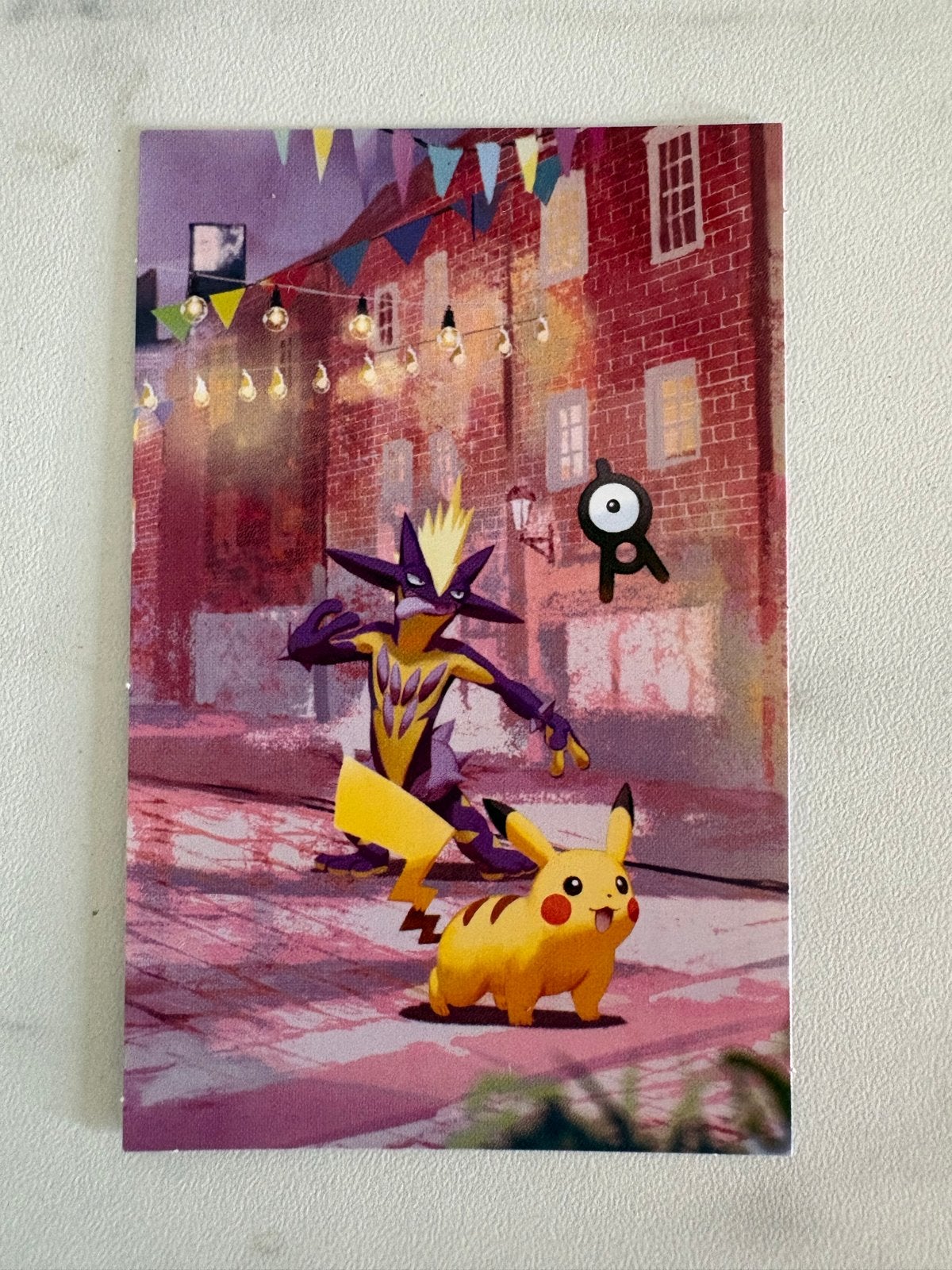 Pikachu #0025 Pokémon kaart -  Tin Card, Ophalen of Verzenden, Zo goed als nieuw, Losse kaart