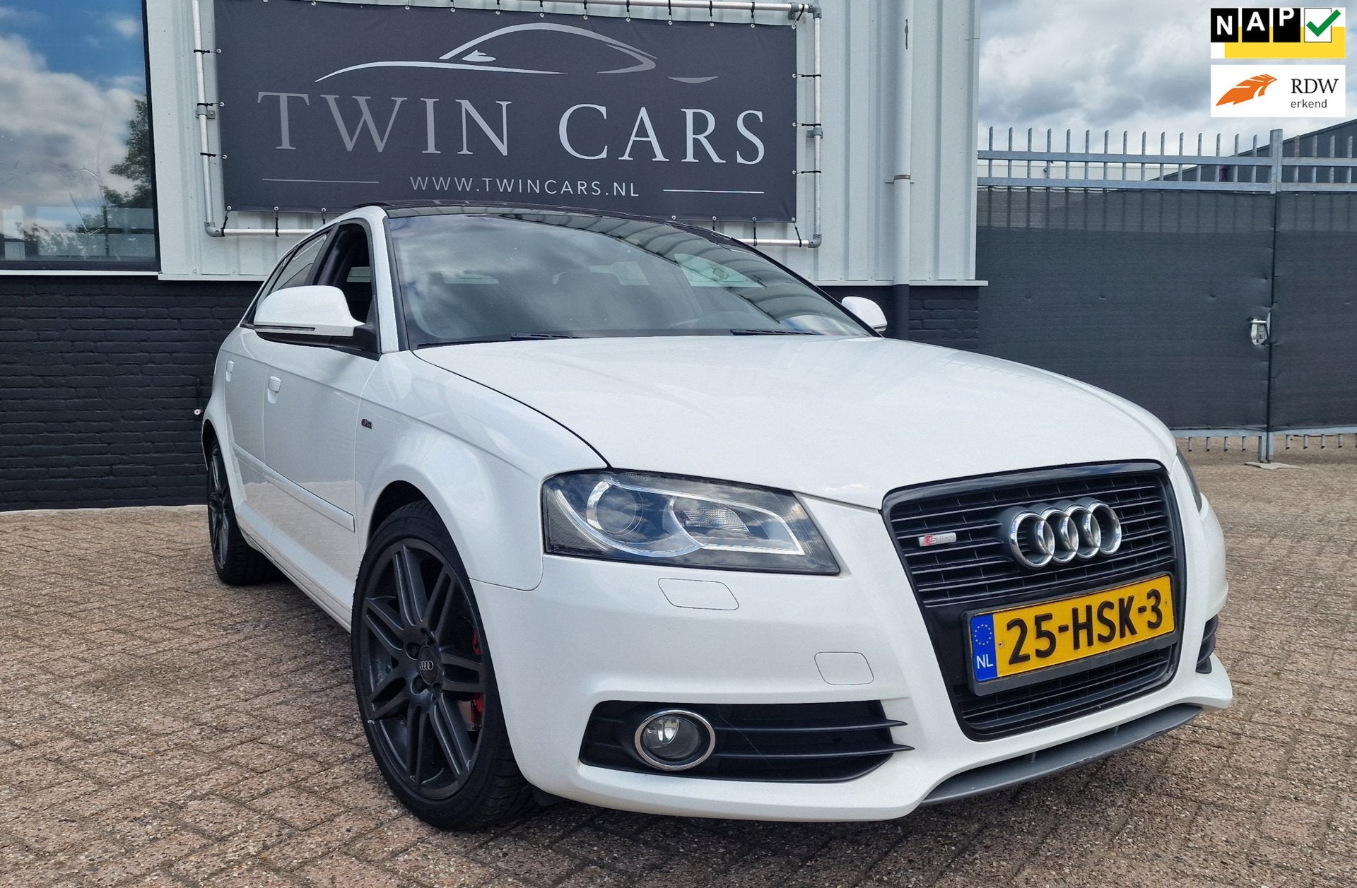Audi A3 Sportback 1.8 TFSI Ambition Business Edition Pano Na, Auto's, Euro 5, 15 km/l, Gebruikt, 4 cilinders