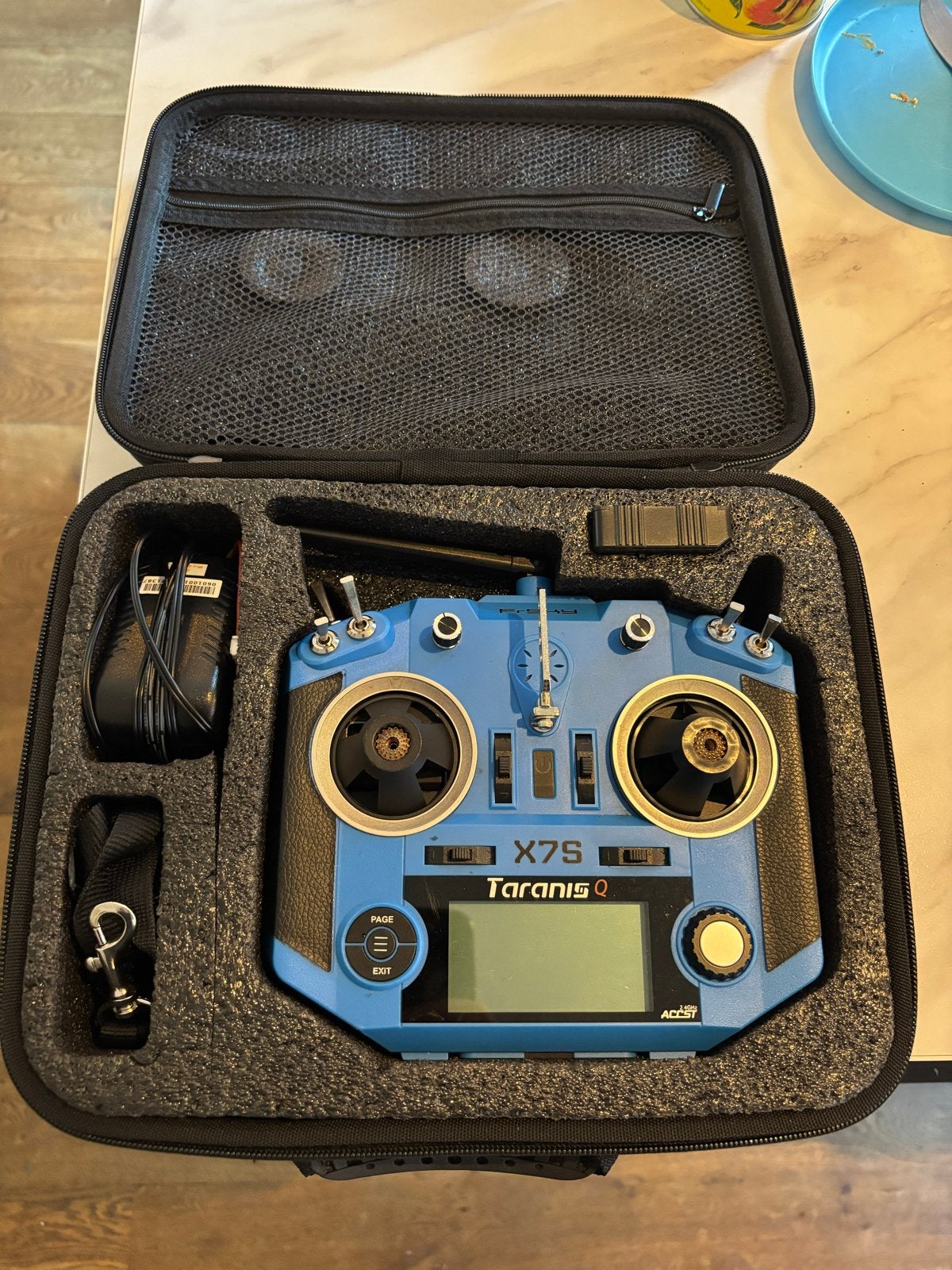 Frsky X7S Taranis zender met case, Ophalen of Verzenden, Zo goed als nieuw