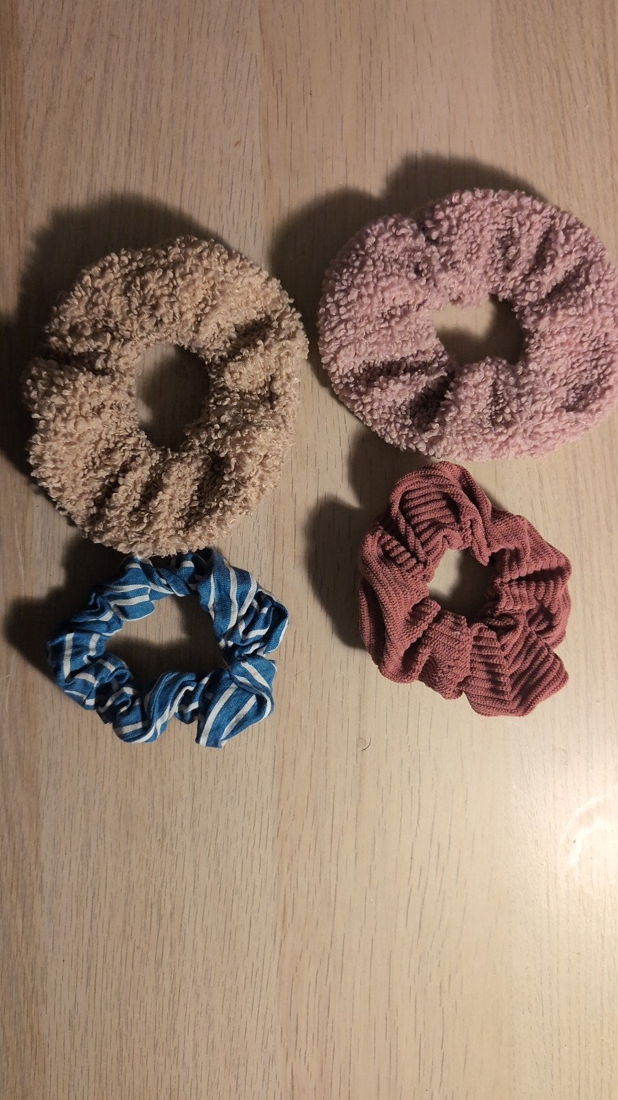 Pak van 4 verschillende scrunchies, Ophalen of Verzenden, Gebruikt