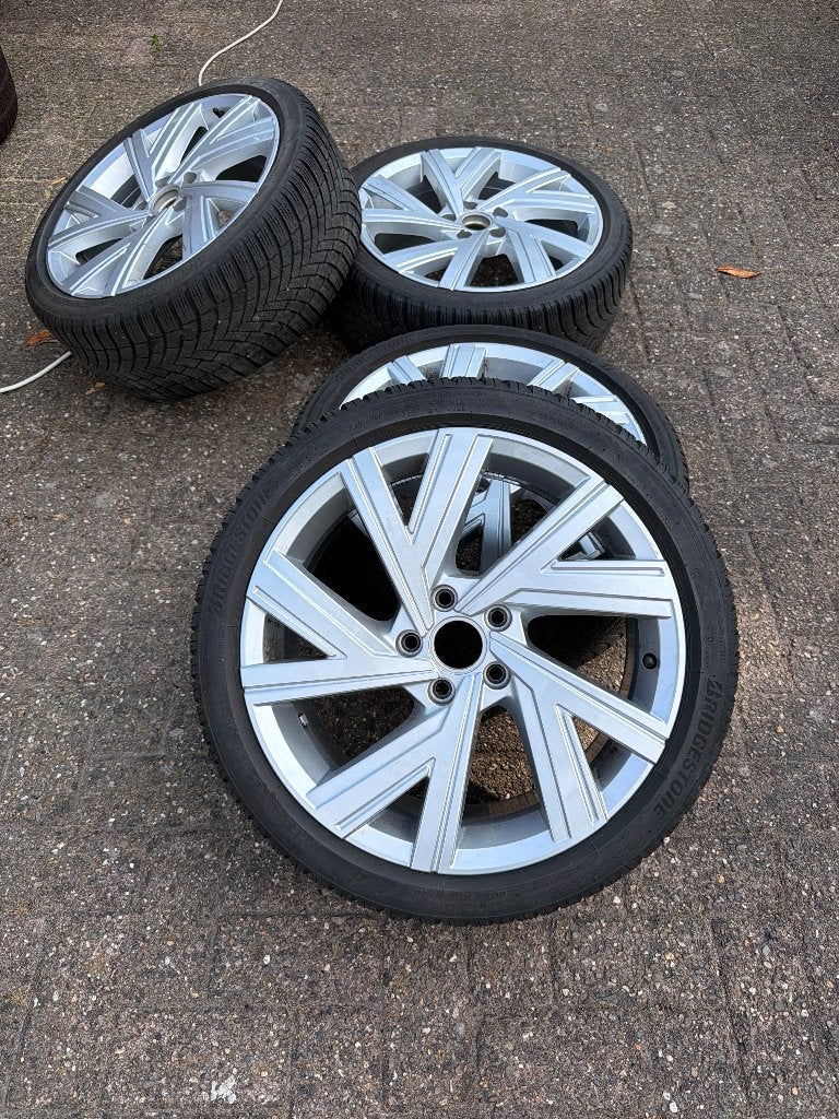 Bergamo 18 inch golf 8, Ophalen, Gebruikt, Voor, Audi
