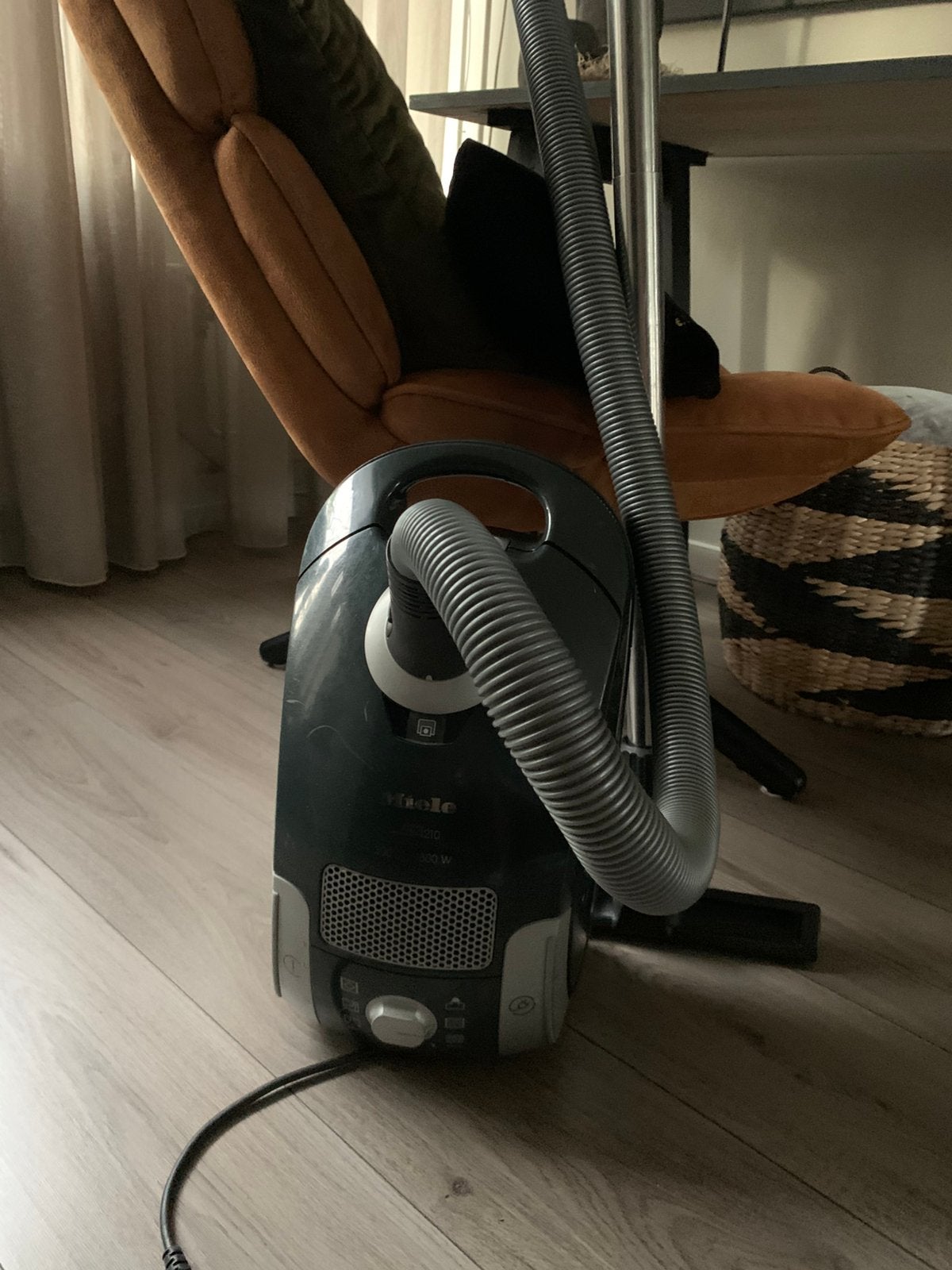 Stofzuiger defect, Witgoed en Apparatuur, Stofzuigers, Gebruikt, 1600 tot 2000 watt, Miele, Ophalen