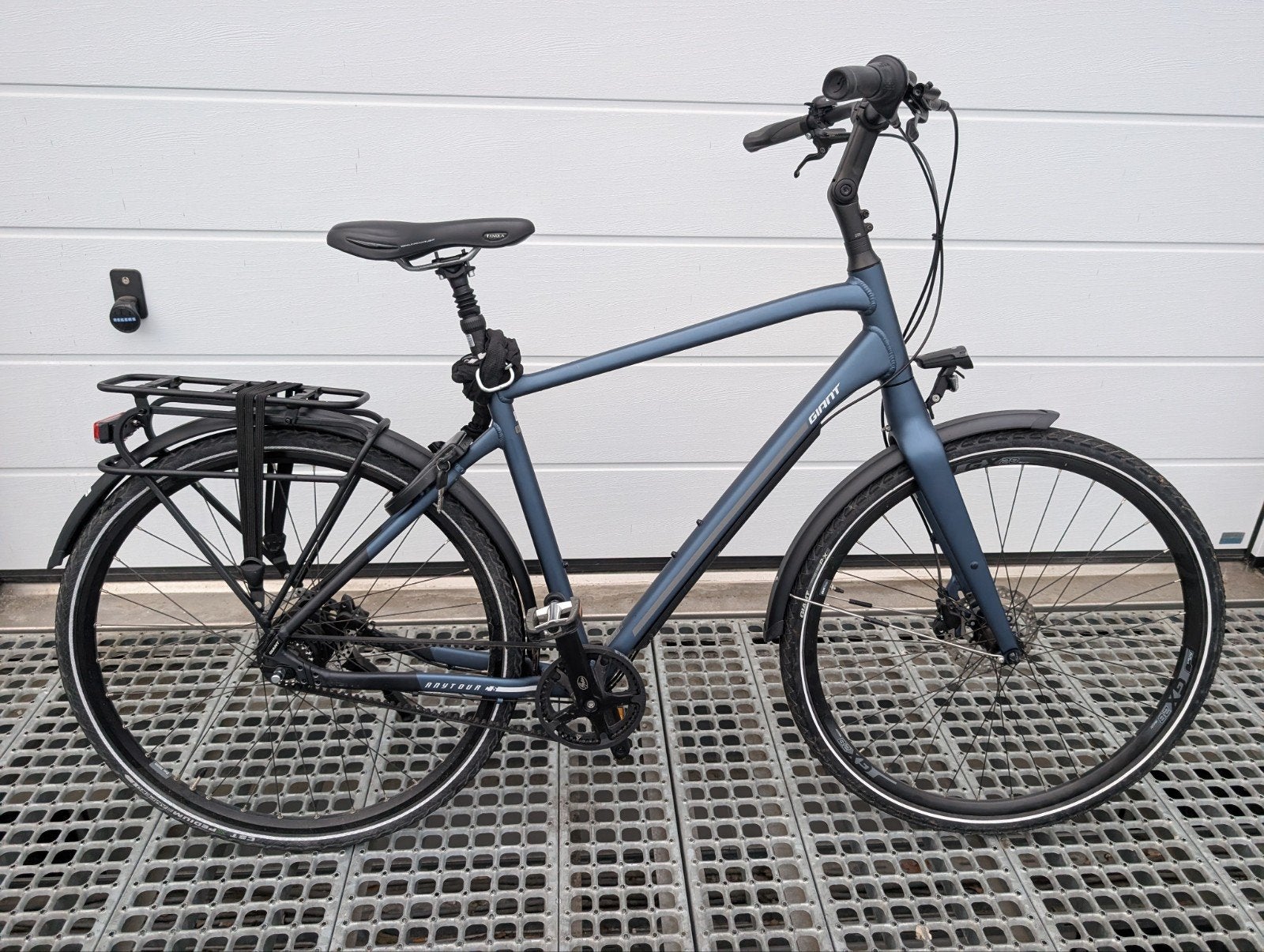 Giant Anytour belt drive nexus 8 met hydraulische schijfremm, Fietsen en Brommers, Ophalen, Versnellingen, Giant, Zo goed als nieuw