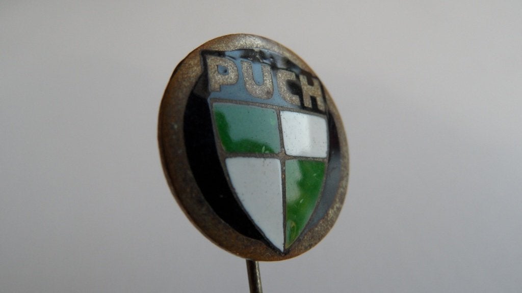 Puch oldtimermotor speld, geëmailleerd oudje, Verzenden, Gebruikt, Merk, Speldje of Pin