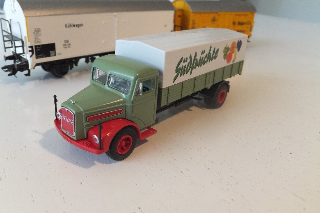 Märklin 47904 H0 Set vrachtauto DB bananenwagen koelwagen, Ophalen of Verzenden, Zo goed als nieuw, Bus of Vrachtwagen, Overige merken
