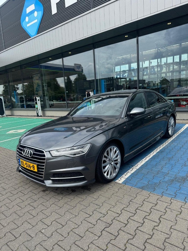 Audi A6 1.8 Tfsi Ultra S-tron 140KW 2017 Grijs, Particulier, 1600 kg, Sedan, 84 €/maand