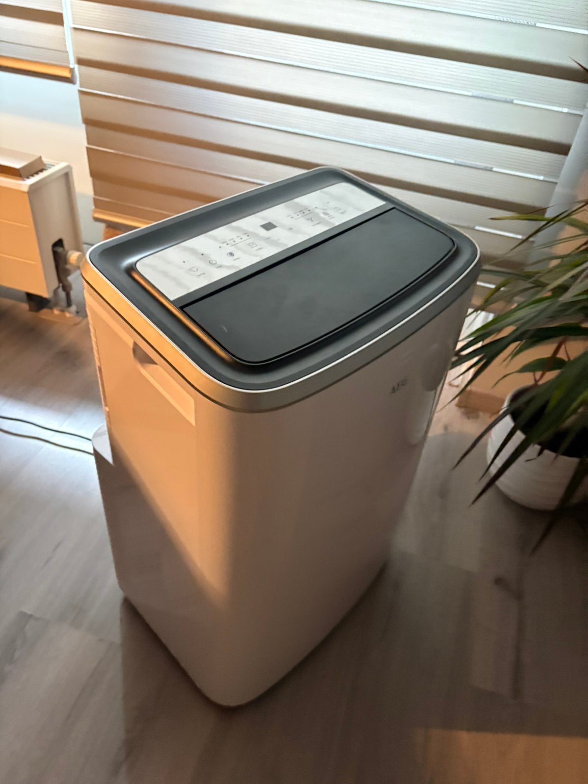 AEG Mobiele airco 3,5 kw, 3 snelheden of meer, Ophalen of Verzenden, Zo goed als nieuw, Koelen en Ontvochtigen
