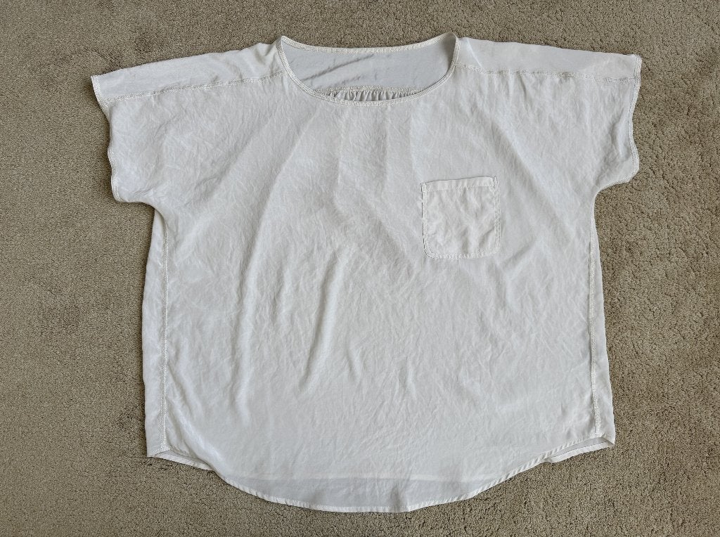 Zenggi Silky Tee Top - Off White - Maat S, Kleding | Dames, Overige kleuren, Verzenden, Zo goed als nieuw, Korte mouw