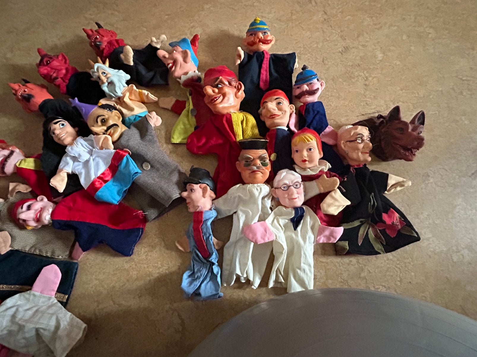 Poppenkastpoppen, Ophalen, Gebruikt
