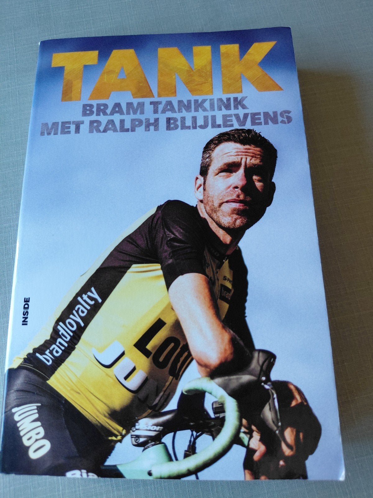Tank - Bram Tankink wielrenner biografie, Boeken, Ophalen of Verzenden, Zo goed als nieuw, Bram Tankink, Ralph Blijlevens, Lopen en Fietsen