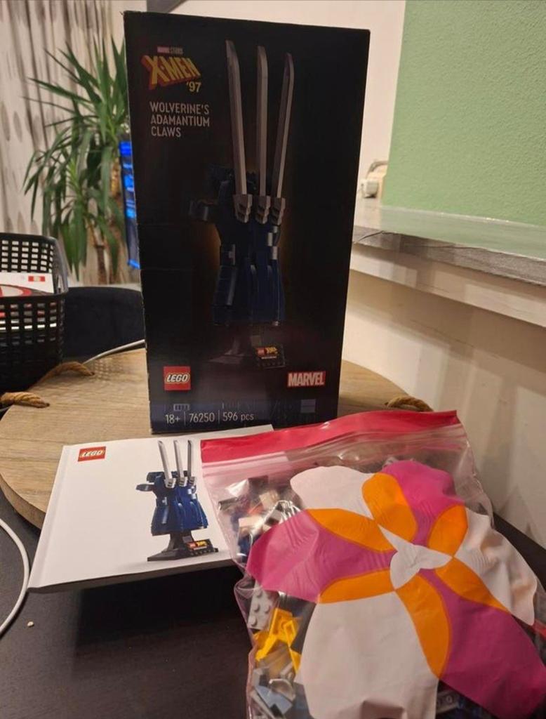 LEGO - Marvel X-Men '97 Wolverine's Adamantium Klauw 76250, Ophalen of Verzenden, Nieuw