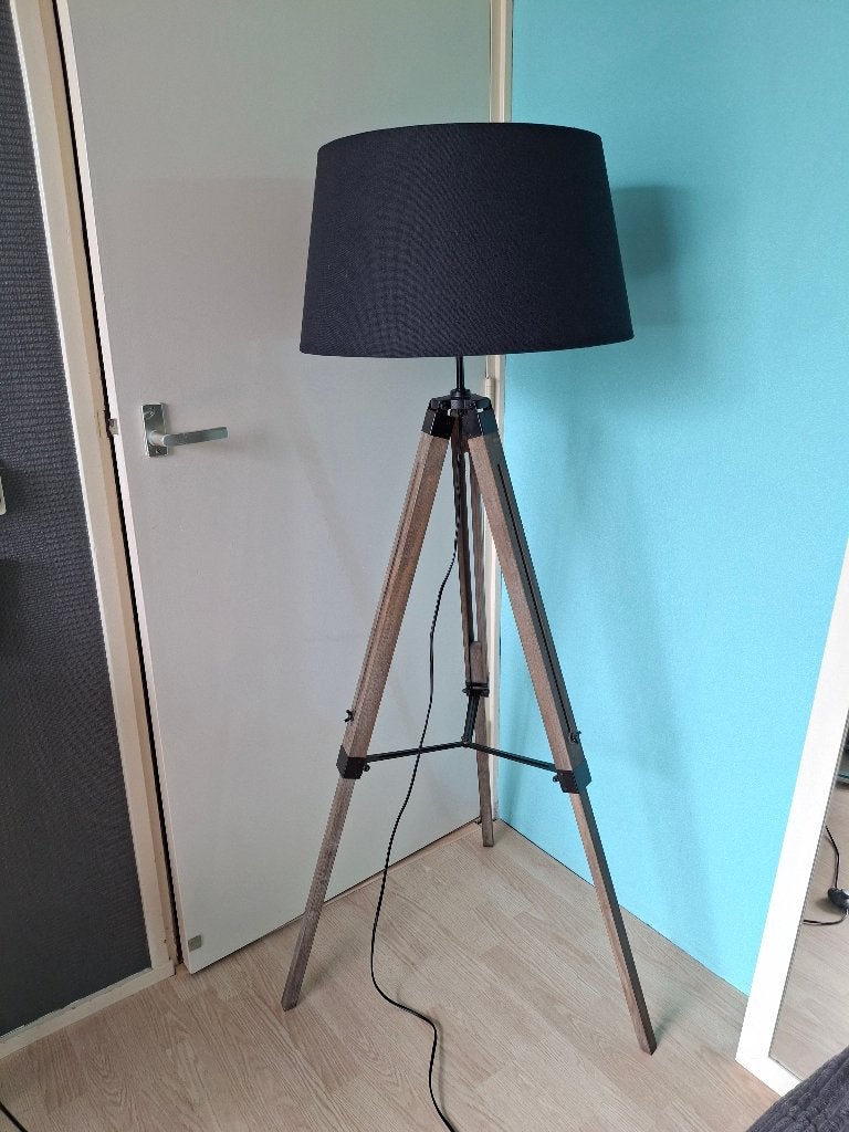 Staande lamp, Huis en Inrichting, Lampen | Vloerlampen, Ophalen, Zo goed als nieuw, 150 tot 200 cm