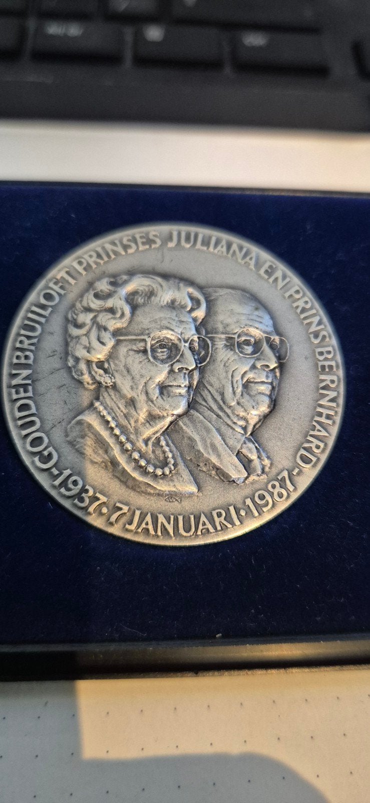 Zilveren Herdenkingsmunt Gouden Bruiloft Juliana & Bernhard, Postzegels en Munten, Ophalen of Verzenden