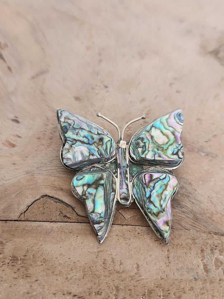 Alpaca zilver broche  - vlinder - abalone, Sieraden, Tassen en Uiterlijk, Broches, Overige materialen, 4 tot 7 cm, Gebruikt, Ophalen of Verzenden