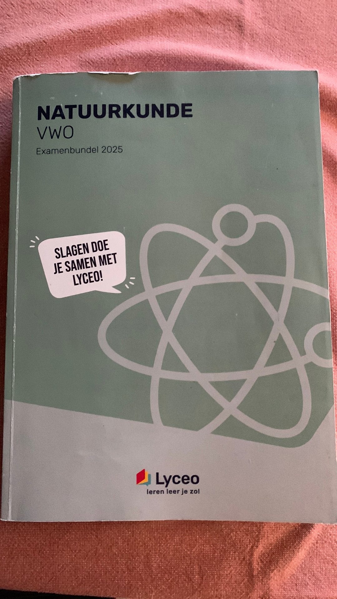 Examenbundel natuurkunde vwo Lyceo, Boeken, Ophalen of Verzenden, Zo goed als nieuw, VWO, Natuurkunde