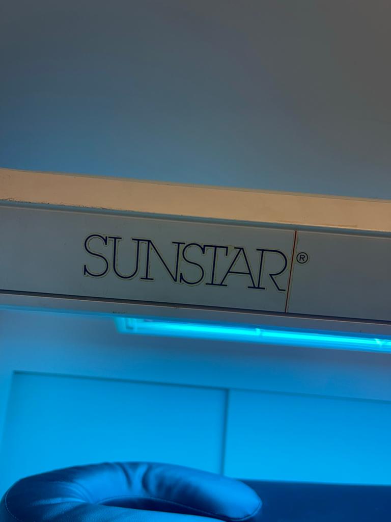 Zonnebank Sunstar met nieuwe lampen en extra lampen, Witgoed en Apparatuur, Zonnebanken en Gezichtsbruiners, Ophalen, Gebruikt