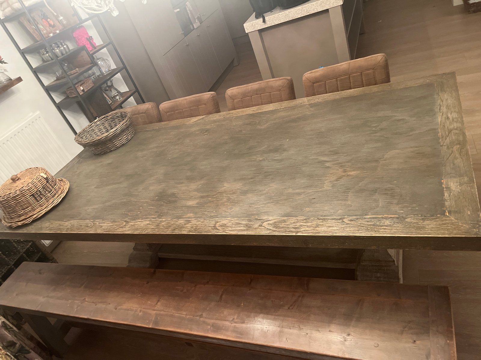 Robuuste houten eettafel met unieke poot, Huis en Inrichting, Ophalen, Gebruikt, 100 tot 150 cm, 200 cm of meer