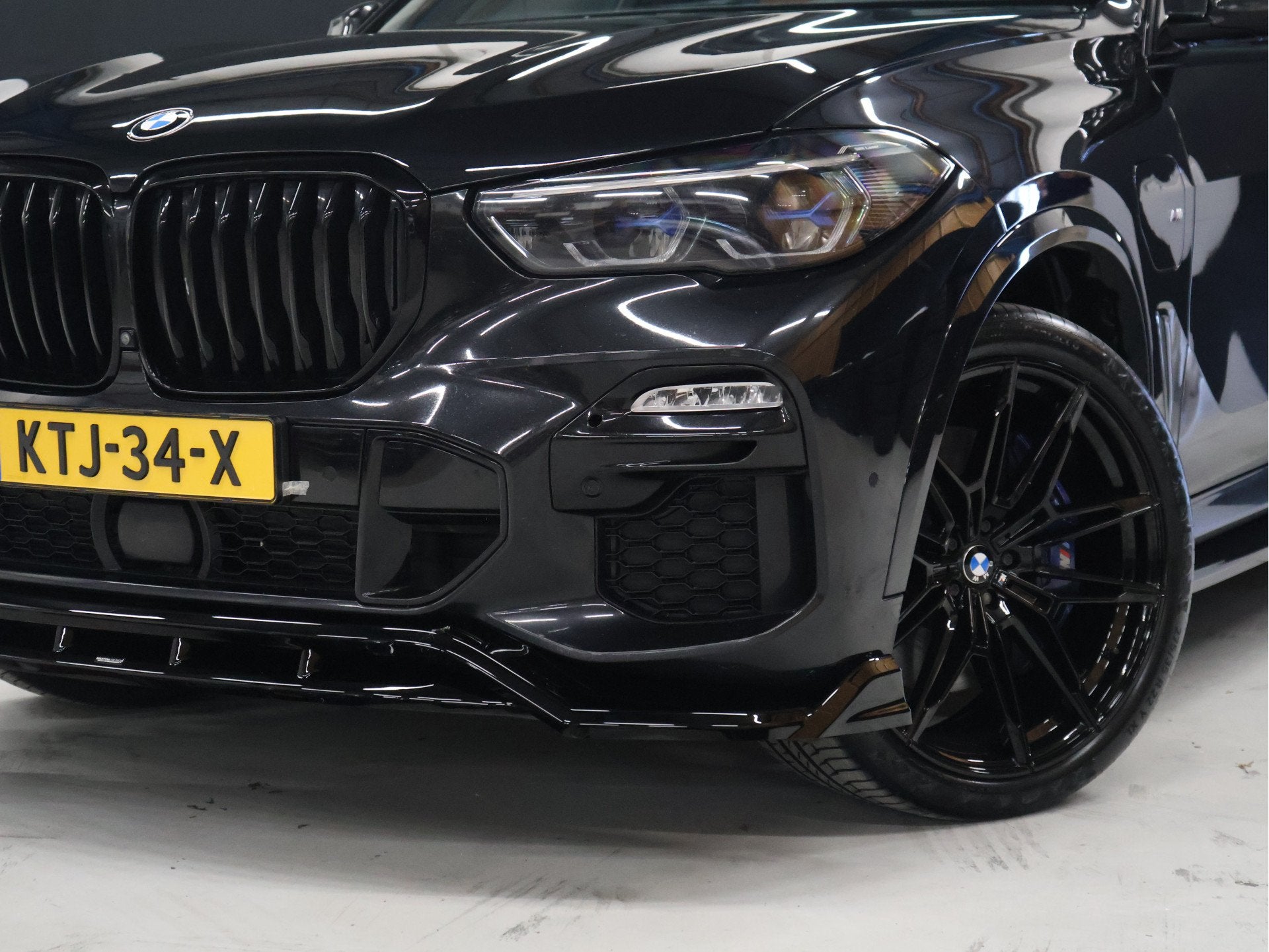 BMW X5 xDrive45e M Sport [MAXTON DESIGN, SCHUIFKANTELDAK, TR, Auto's, BMW, Gebruikt, 394 pk, Zwart, Leder
