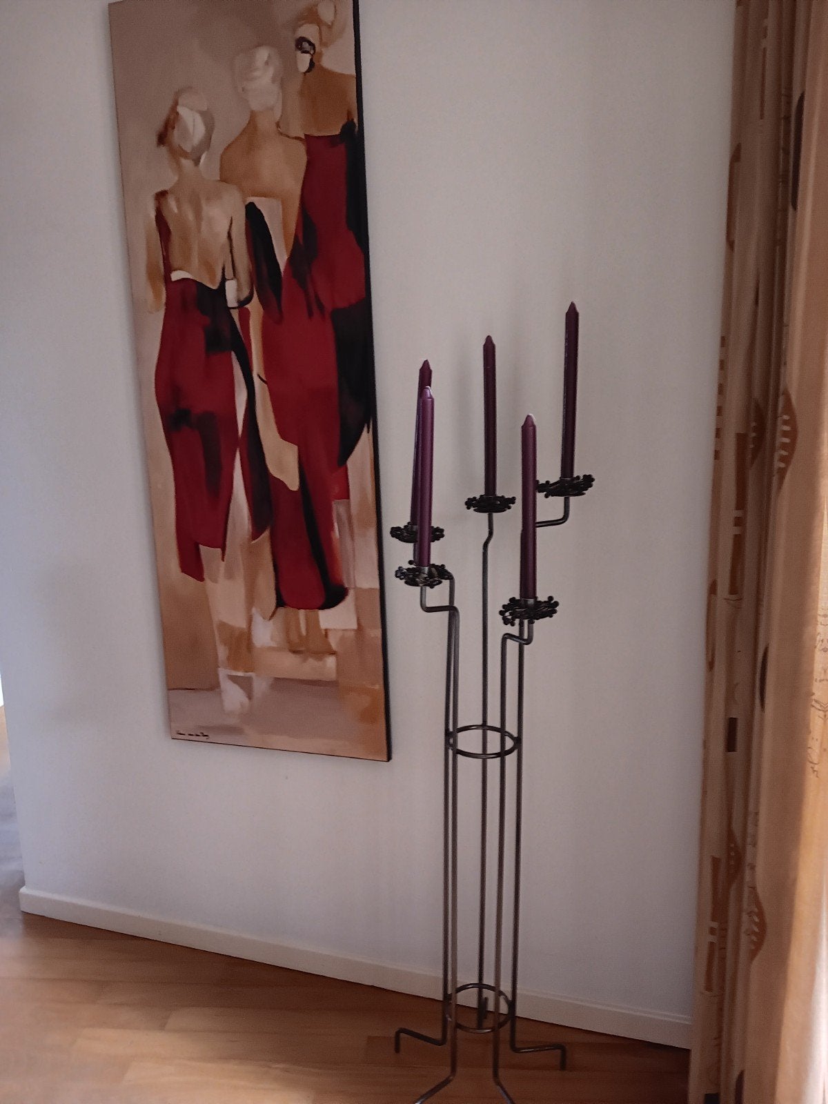 Elegante kaarsenstandaard met 5 donkerode kaarsen, Ophalen, Gebruikt, 100 tot 150 cm, Overige typen
