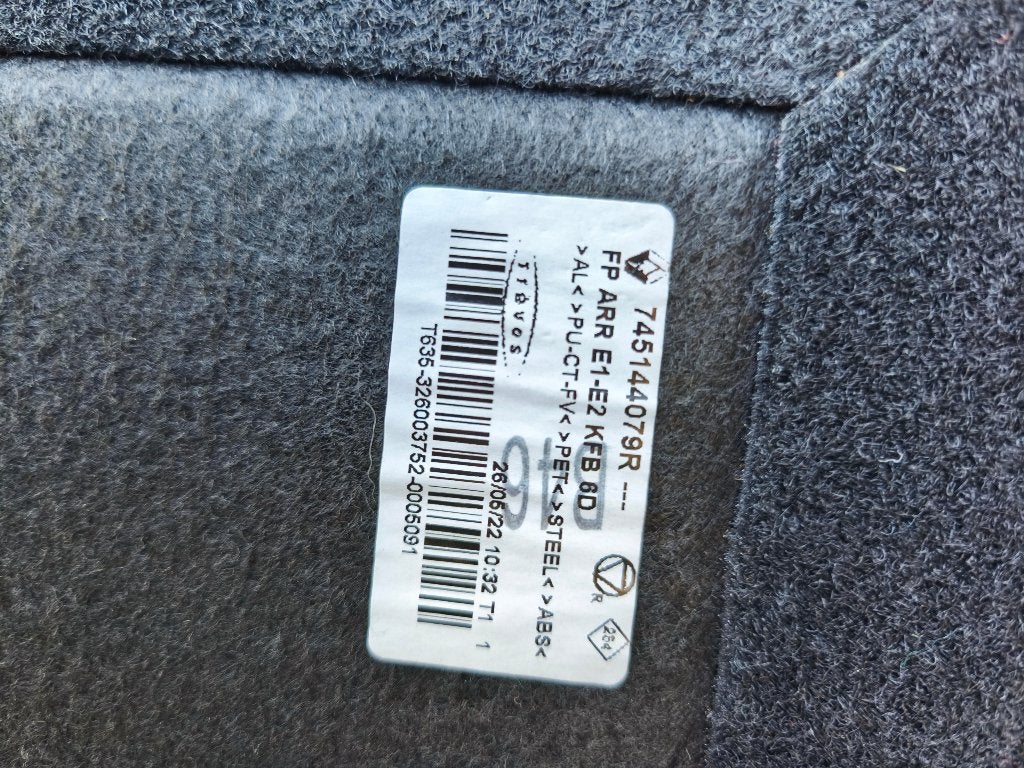Foto 4 van Vloerplaat kofferbak Renault Megane 4 Estate