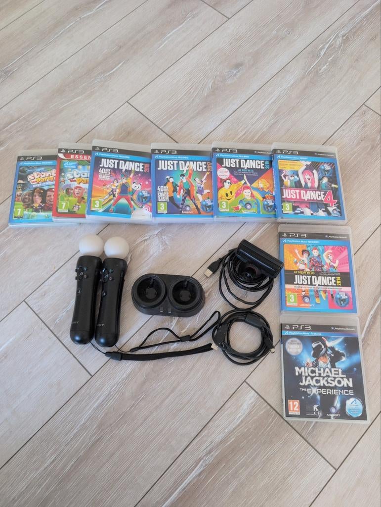 PlayStation move controllers & 8 move games., Ophalen of Verzenden, Zo goed als nieuw, Controller, PlayStation 1