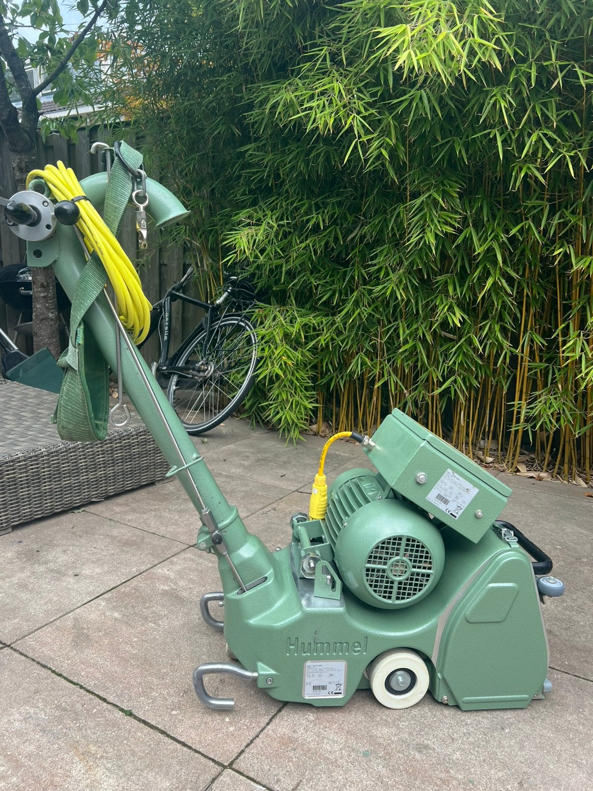 Lagler Hummel parketschuurmachine bj 2024, Ophalen of Verzenden, Zo goed als nieuw