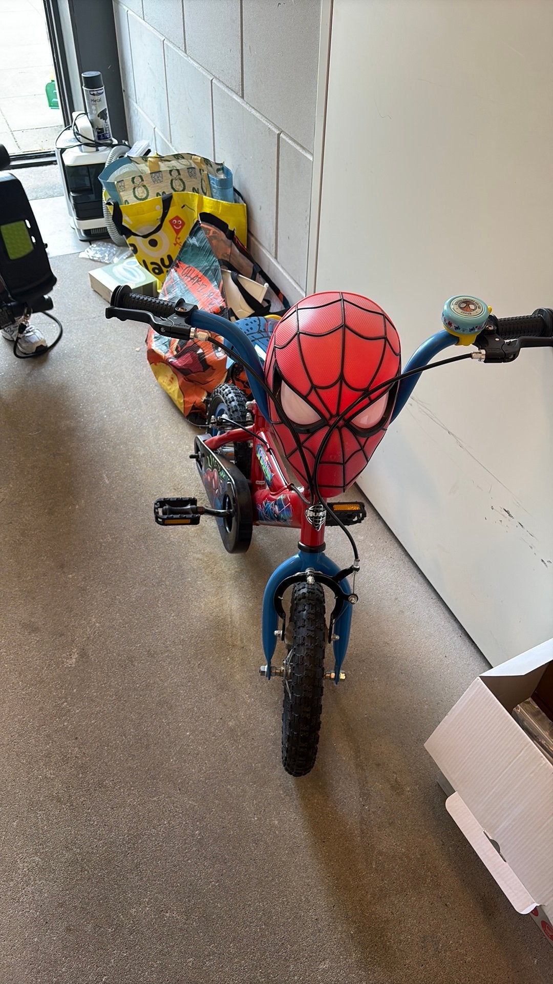 Spiderman kinderfiets 12 inch met zijwieltjes, Ophalen of Verzenden, Gebruikt, Minder dan 16 inch, Zijwieltjes