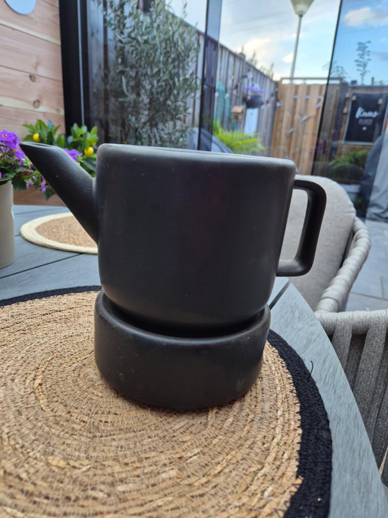 Gusta Fika Theepot met Brander - Zwart Keramiek, Gusta, Zo goed als nieuw, Zwart, Steen/keramiek