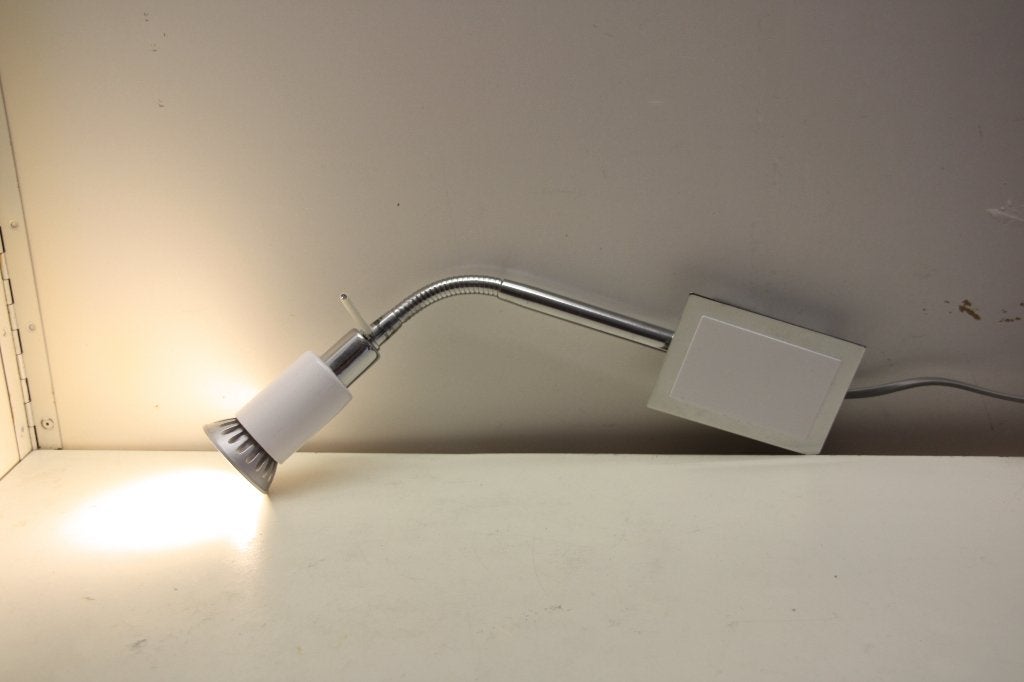 Eridan LED spotlamp by Eglo. Wandlamp met flexibele arm., Huis en Inrichting, Lampen | Wandlampen, Ophalen of Verzenden, Zo goed als nieuw