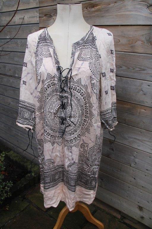 Jurk beige/ zwart Odd Molly mt 4 (42/44) Vaste prijs, Kleding | Dames, Beige, Maat 42/44 (L), Ophalen of Verzenden, Zo goed als nieuw