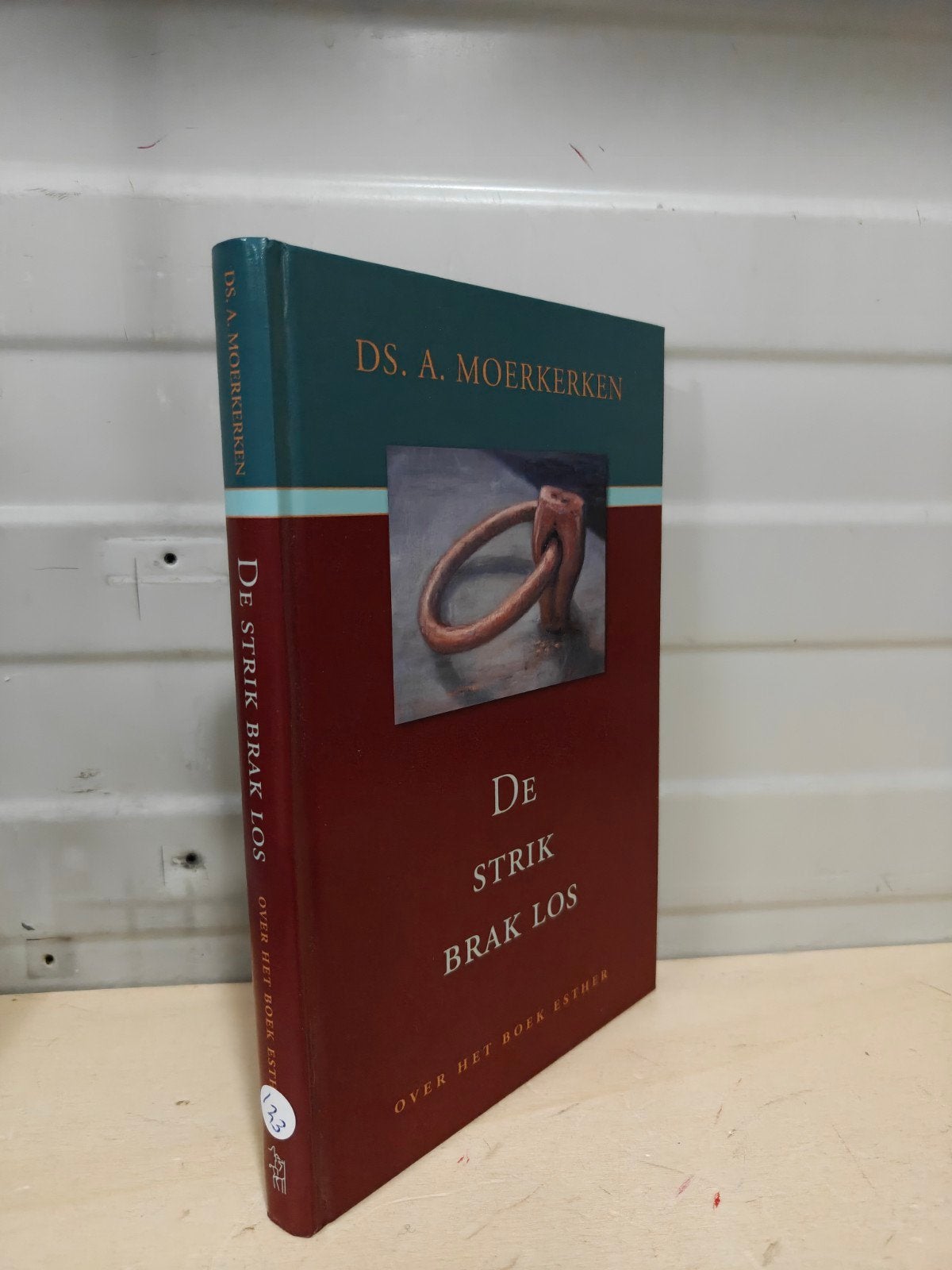 Nr. 123 Ds. A. Moerkerken: De strik brak los., Boeken, Gelezen, Christendom | Protestants, Ophalen of Verzenden, Ds. A. Moerkerken